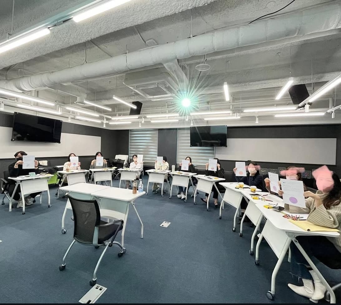 힐링과 소통을 위한 컬러테라피 진행 사진 4