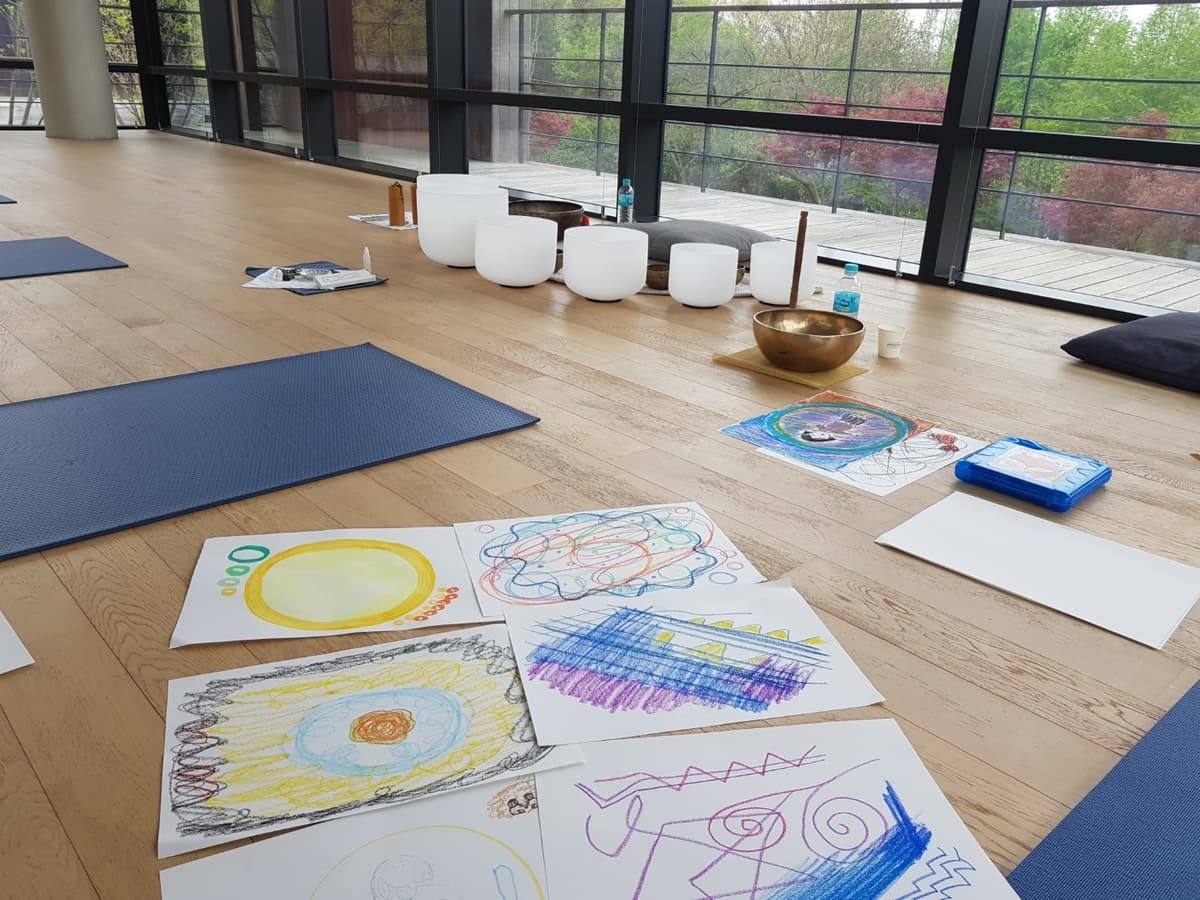 싱잉볼 힐링 명상 진행 사진 1