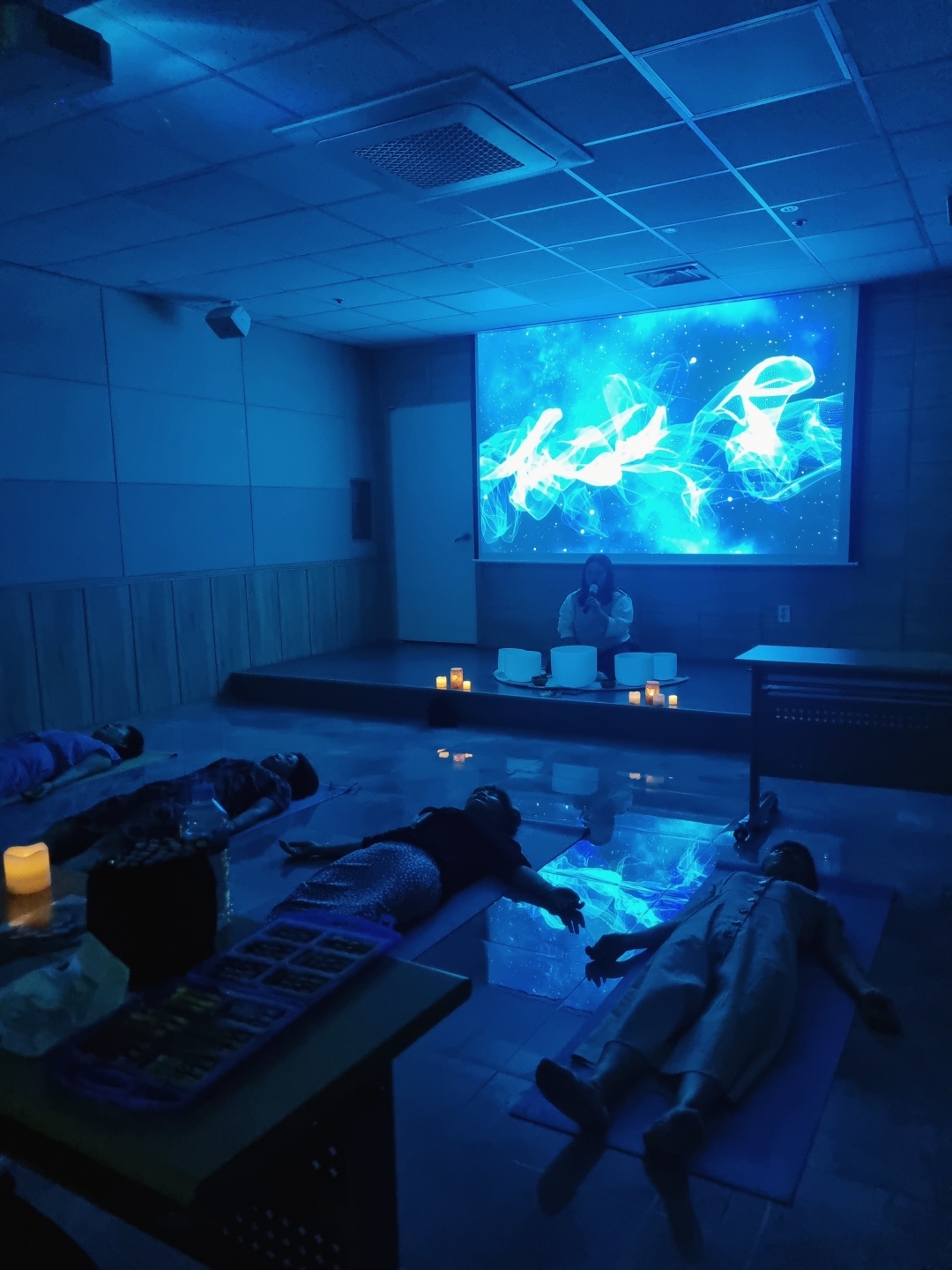 싱잉볼 힐링 명상 진행 사진 4