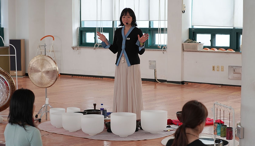 사운드배스 + 마음챙김 소통 / 사운드 테라피 명상 진행 사진 2