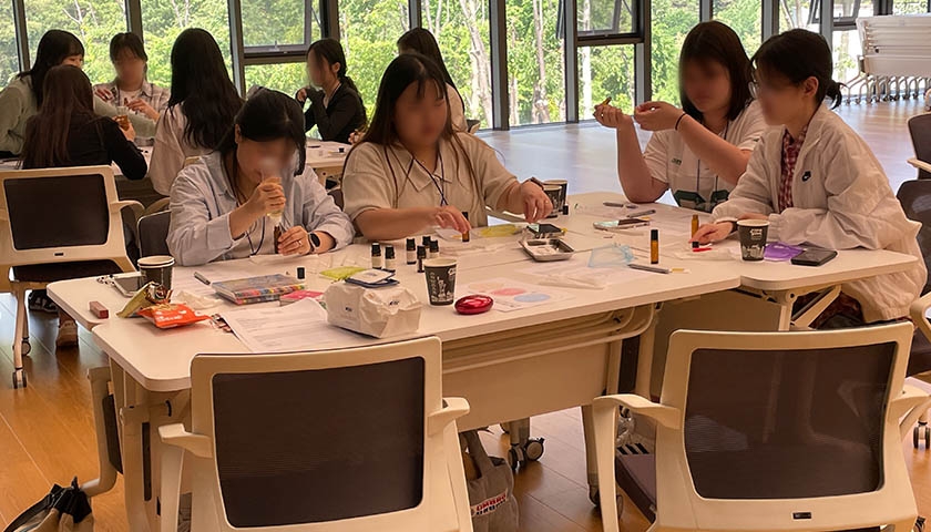 감사일기와 아로마 향수 명상 진행 사진 1