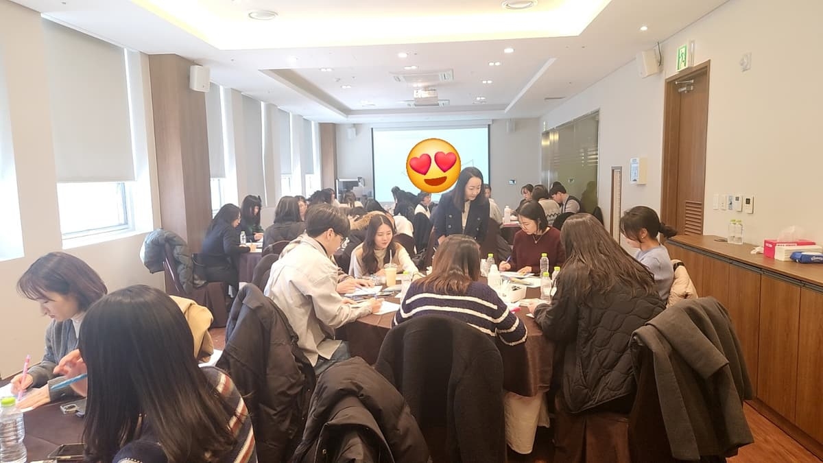 컬러와 아로마 융합테라피 진행 사진 1