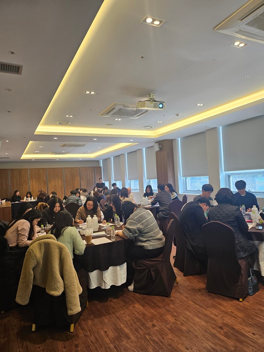 컬러와 아로마 융합테라피 진행 사진 3