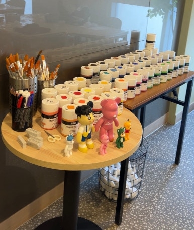 컬러로 채우는 베어브릭 페인팅 원데이 클래스 진행 사진 2