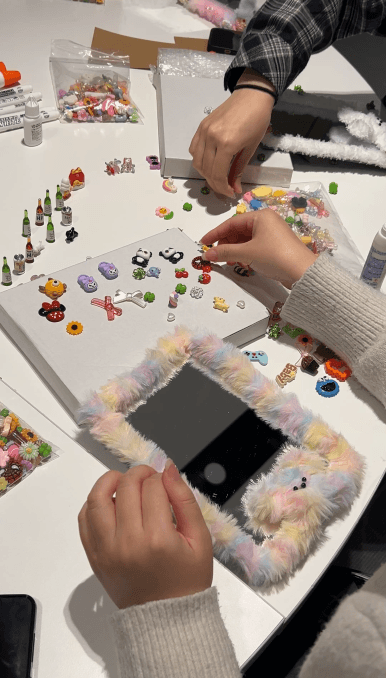 취향저격 힐링 클래스 모루 거울 꾸미기 원데이 클래스 진행 사진 6