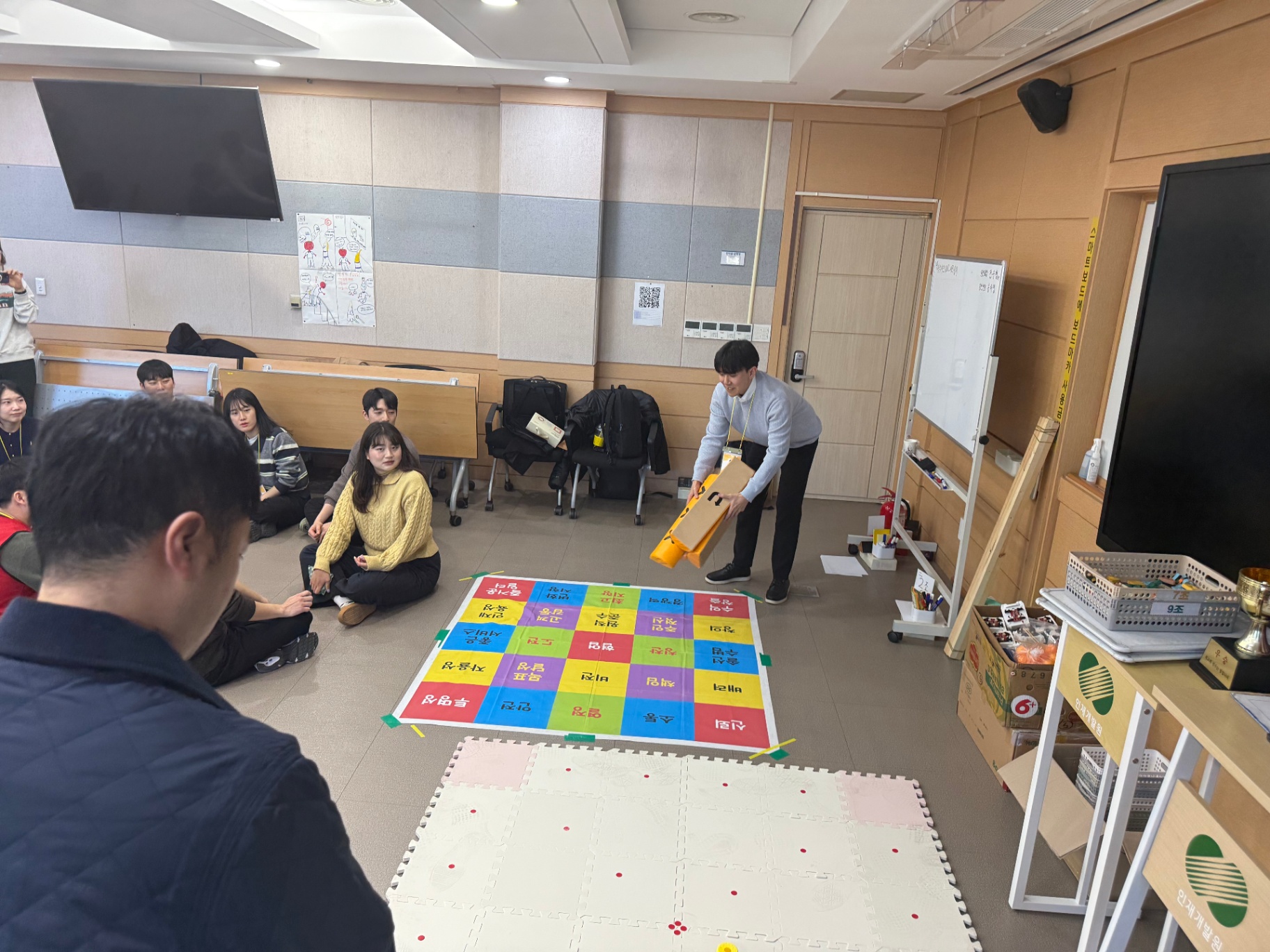 팀워크 강화 전략 윷놀이 진행 사진 2