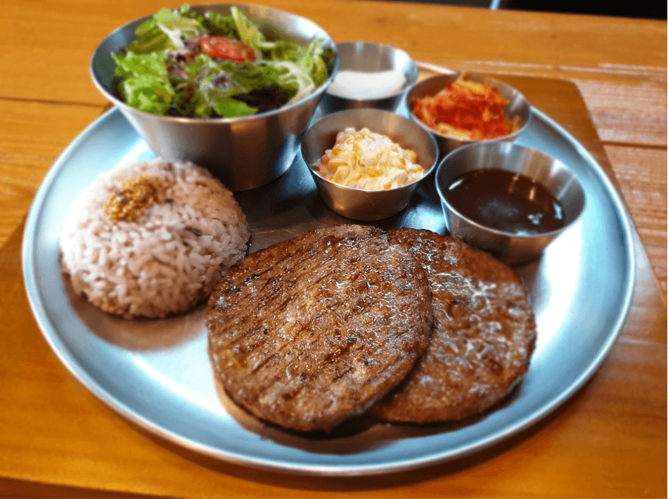 출처: 강문떡갈비 출처: 강문떡갈비