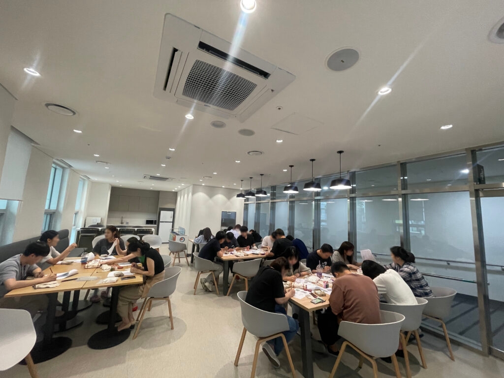 역량교육 사이에 있는 힐링 문화 타임! 2회차 활동으로는 세상에 단 하나뿐인 나만의 도장을 만들어보았습니다.
