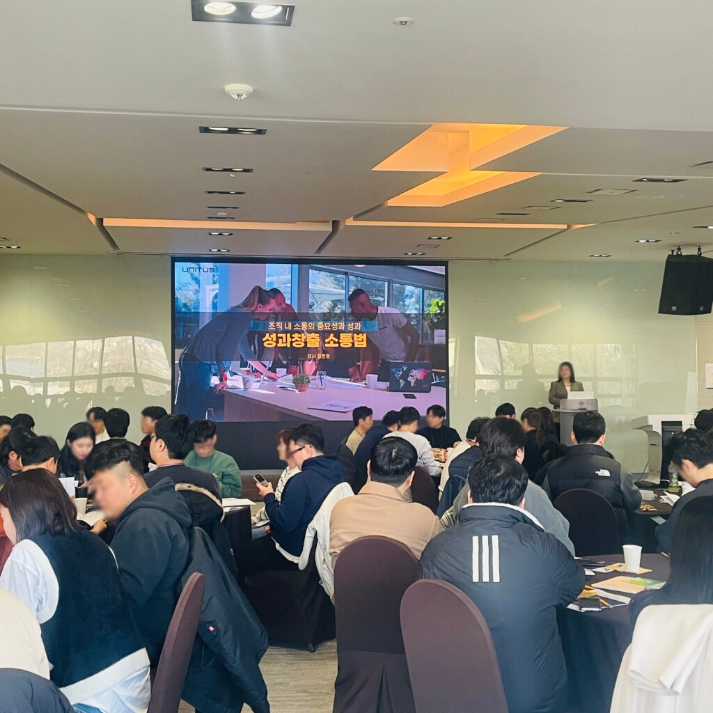 그 밖에도 촬영팀을 지원하고 시상품을 구매하고 전달하는 등 전반적인 행사를 책임졌어요.