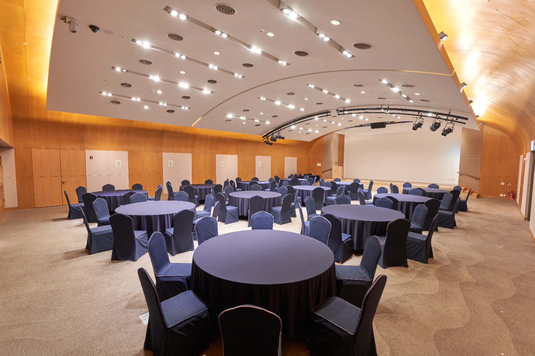 컨벤션홀 (Convention Hall) 2