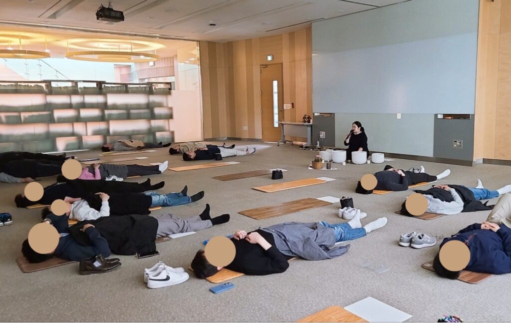 679cf0c969ec6 | 이너트립