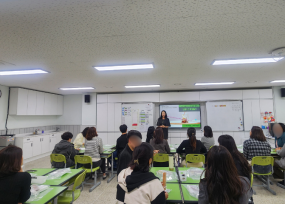 아로마 인센스 스틱과 싱잉볼 명상